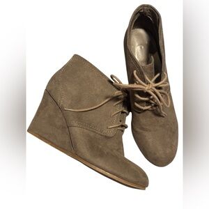 Wedge Lace-Up booties Sz 7.5